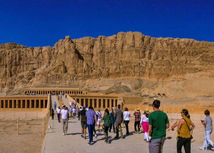 Foto Dellingresso Al Tempio Di Hatshepsut Durante Lingresso Dei Visitatori