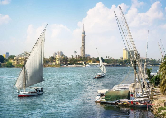 Un Snapshot Della Felucca A Cairo Sul Fiume Nilo Con La Torre Di Cairo